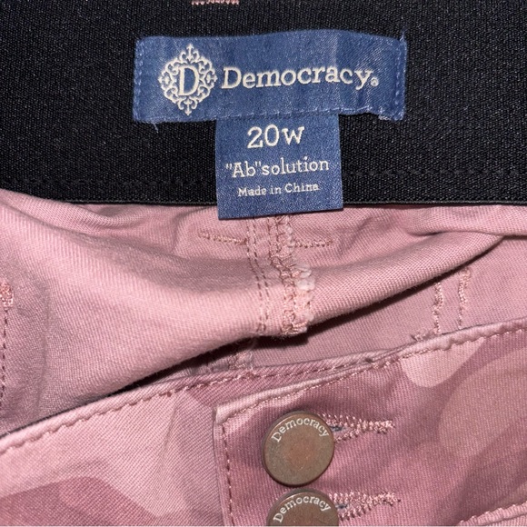 Democracy Camo Skirt in Pink - Picture 5 of 8